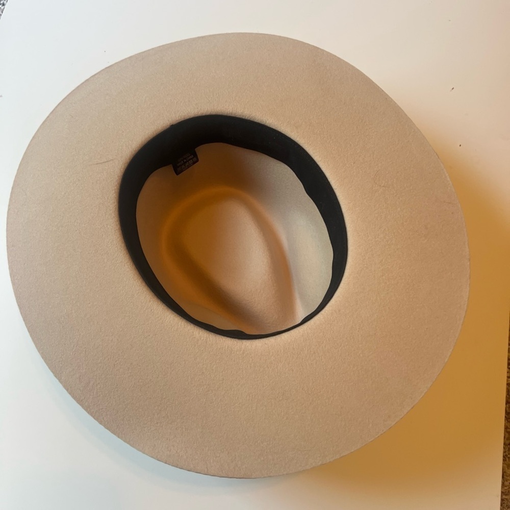 Urban Outfitters Flat Brim Cream Hat - Picture 5 of 6